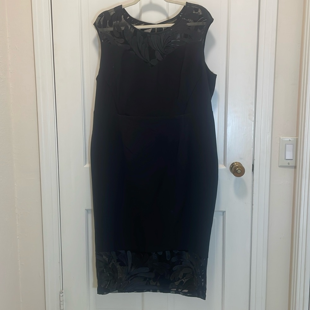 NWT Christian Siriano Black Dress w/gold zipper Size:18